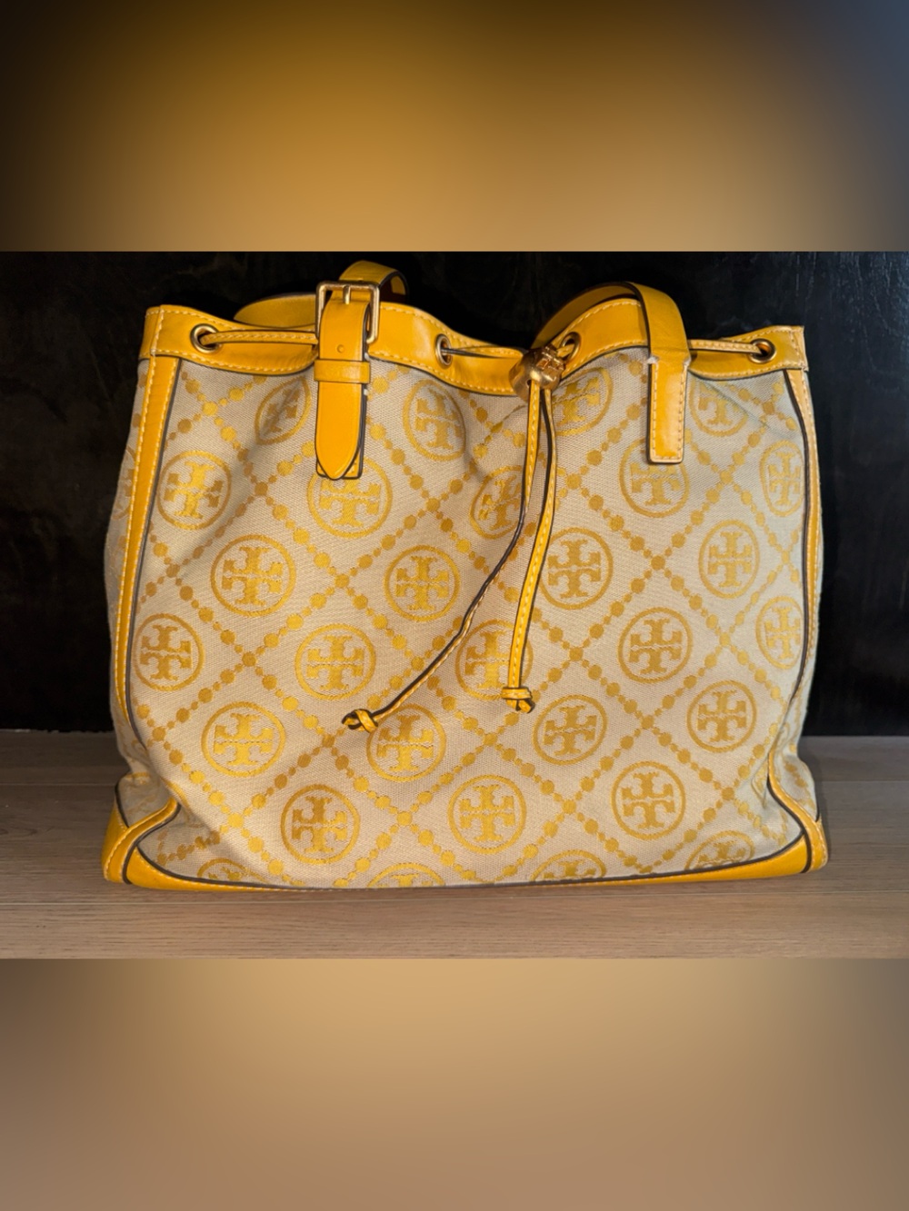 Tory Burch Yellow & Cream Logo-Print Drawstring Shoulder Bag